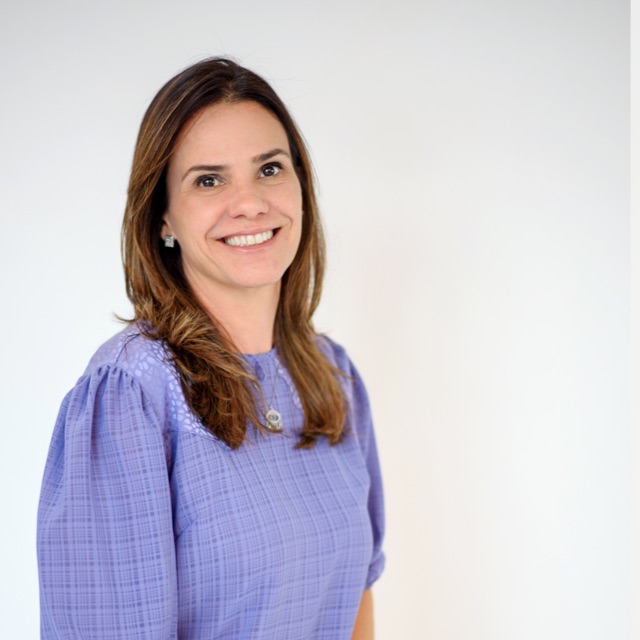 Cristiane L.